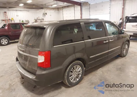 2015 Chrysler Town & Country Touring-L из США, поврежденный, VIN 2C4RC1CG2FR573297